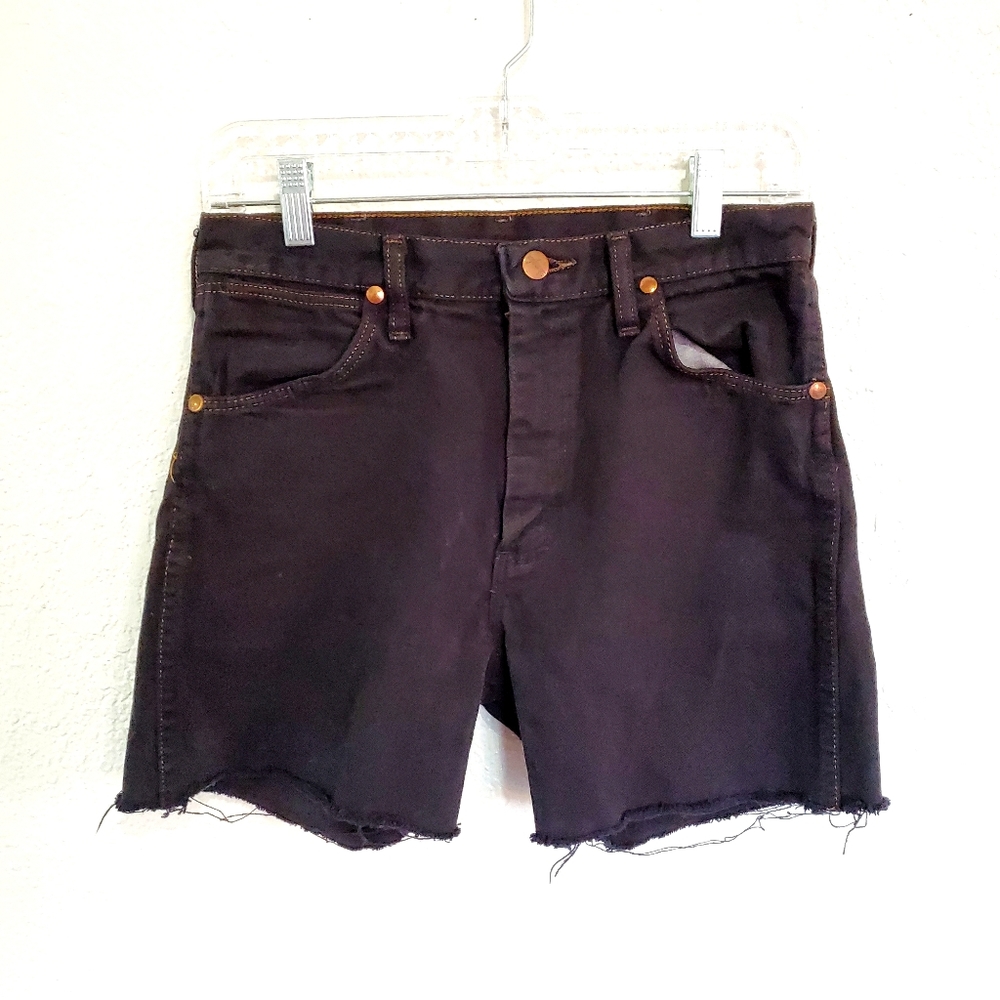 [ WRANGLER cut off black denim shorts ]